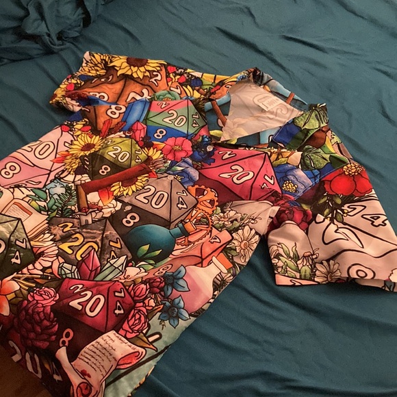 D&D dice Hawaiian short sleeve shirt - Picture 2 of 4